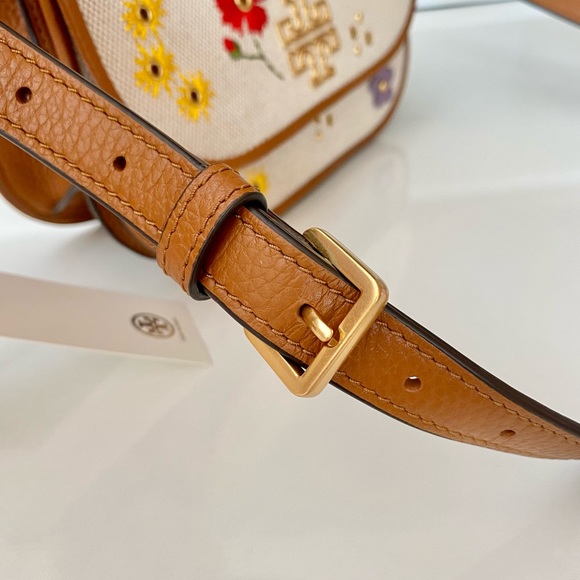 SOLD🌼NEW🌺🌼Tory Burch Britten floral canvas small saddle bag/crossbody - Picture 15 of 16